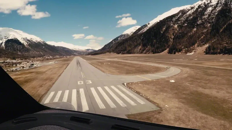 Gulfstream G280 landing St Moritz