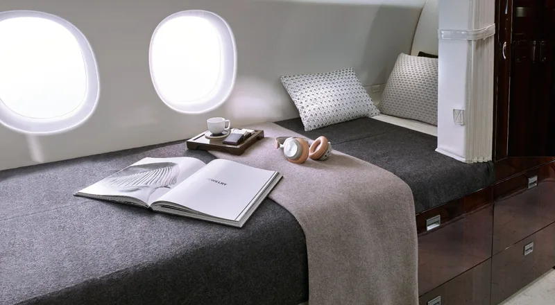 Falcon 8X cabin